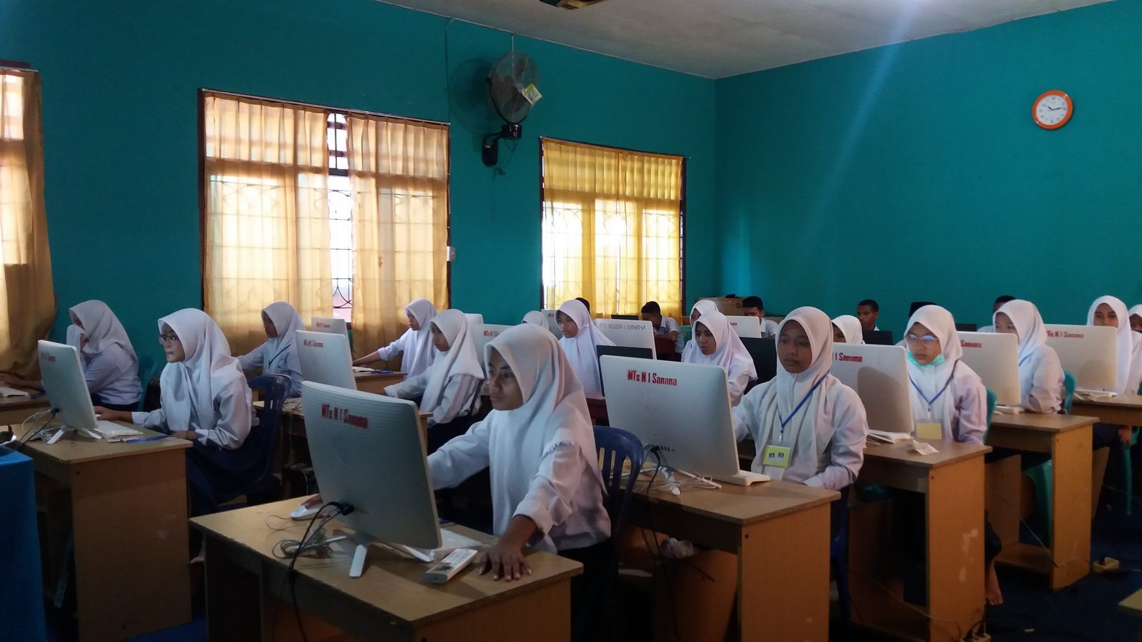 Simulasi Skala Besar Ujian Berbasis Komputer Daring (UBKD) Simulasi Skala Besar Ujian Berbasis Komputer Daring (UBKD)